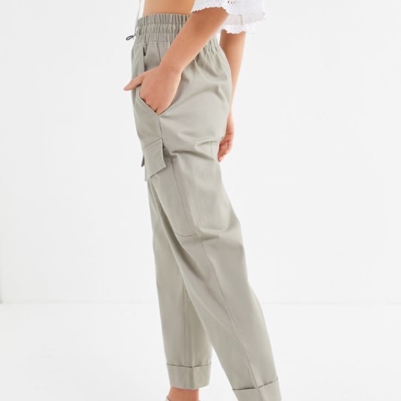 UO Utility pant Never worn - Picture 3 of 5